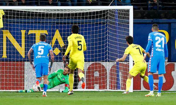 高级较量4球皆出自低级失误 黄潜马竞双失2分